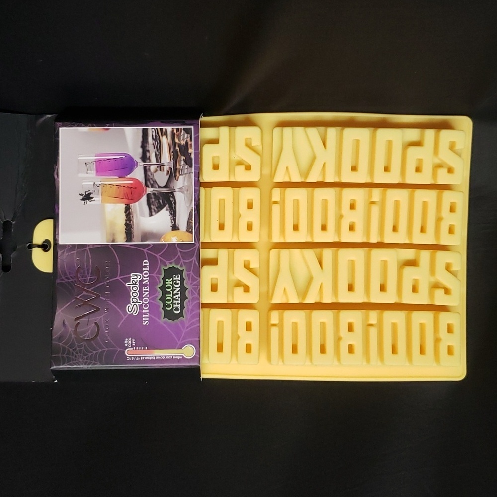 CWC Cook with Color Spooky Silicone Molds, "Spooky" and "Boo! Boo!"